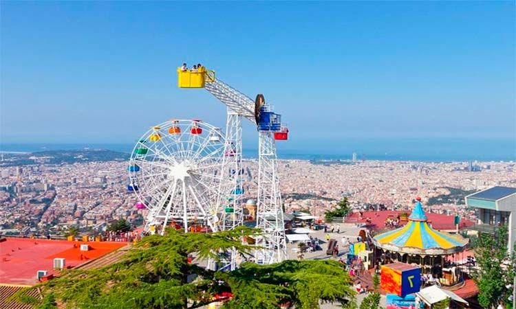 Photo of Climbing Tibidabo 4/5 by TinaGeller
