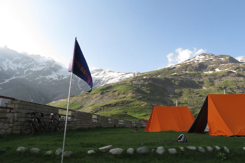 Photo of Cycling through MANALI - LEH 3/4 by Gomissing Expeditions Pvt. Ltd.