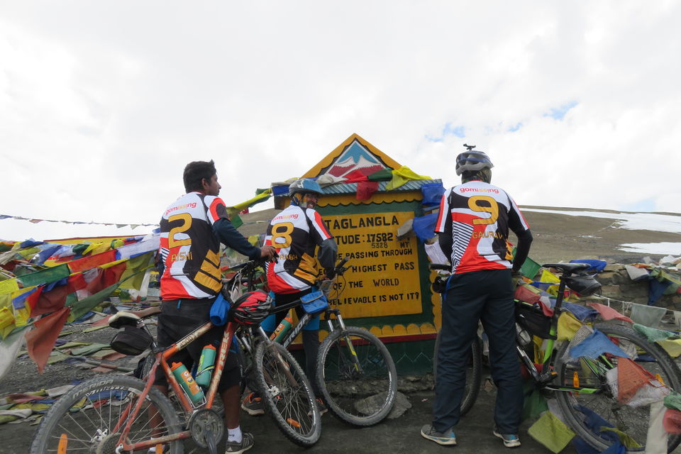 Photo of Cycling through MANALI - LEH 4/4 by Gomissing Expeditions Pvt. Ltd.