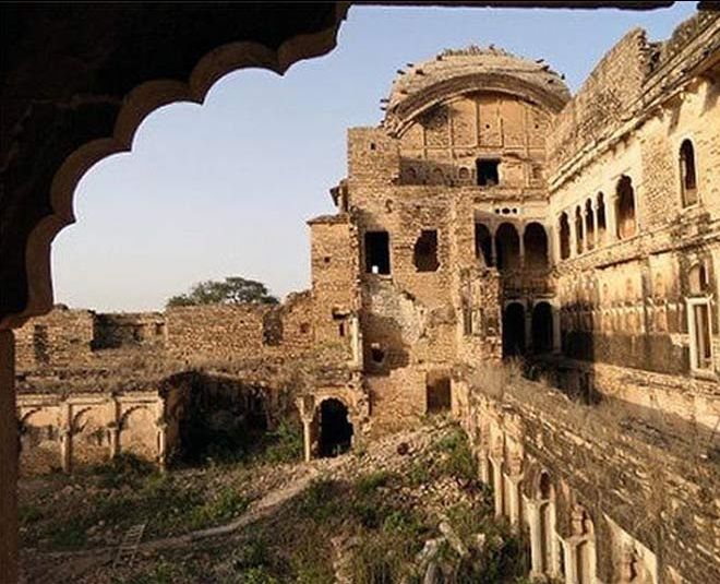 Photo of ये है सिंगौरगढ़ का किला, जानें इससे जुड़ी रहस्यमयी बातें by Pooja Tomar Kshatrani