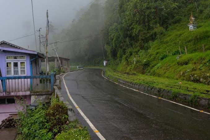 Photo of बारिश के मौसम में यह जगहें घूमने के लिए नहीं है बेस्ट,कहीं हो ना जाए आपके सावन का मजा किरकिरा - by Pooja Tomar Kshatrani