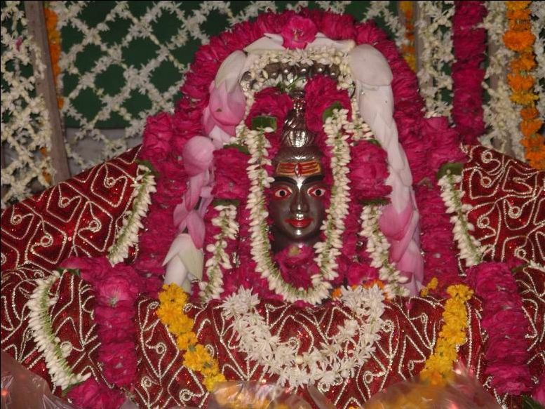 Photo of भारत के प्रसिद्ध शिव मंदिर, जहाँ शिवलिंग का बदलता है रंग, जानिए क्या है रहस्य? by Pooja Tomar Kshatrani