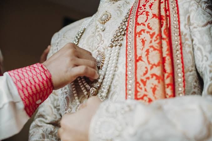 Photo of शादी की शाॅपिंग के लिए बेस्ट है मुम्बई की ये 10 बेमिसाल जगहें, एक बार जरूर जाएँ by Pooja Tomar Kshatrani