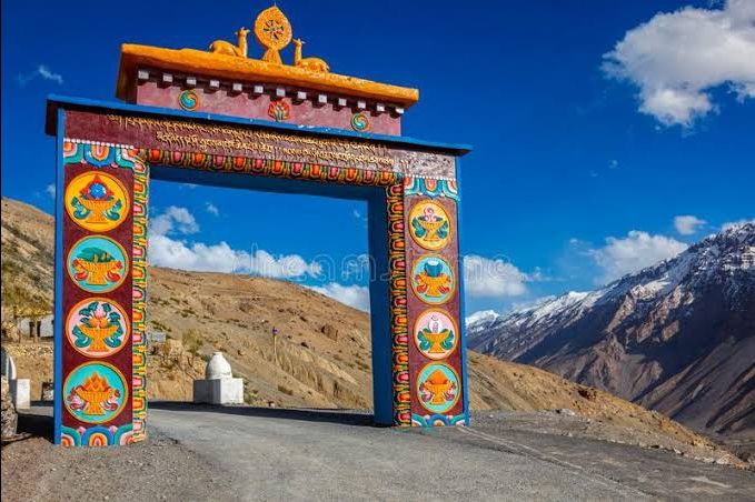 Photo of किसी जन्नत से कम नहीं है हिमाचल प्रदेश का यह जादूई गाँव,यहाँ की खूबसूरती कर देगी आपको भी अचंभित by Pooja Tomar Kshatrani