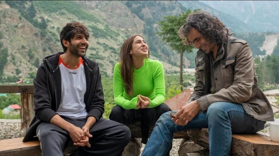 Photo of हिमाचल के इस अनोखे गांव में फिल्माया गया है "लव आज कल 2" का क्लाइमेक्स सीन by Pooja Tomar Kshatrani
