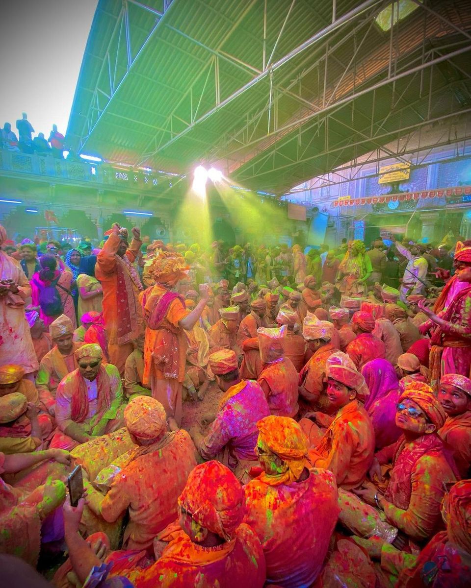 Photo of वृंदावन में कम समय में होली मनाने के लिए कुछ इस तरह से बनाए प्लान और भरपूर उठाए होली का आनंद by Pooja Tomar Kshatrani
