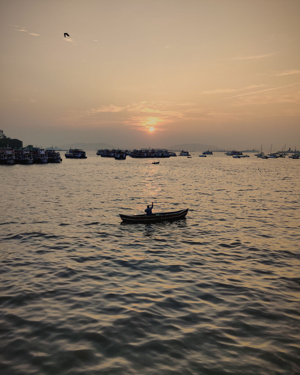 Photo of Gateway Of India, Apollo Bandar, Colaba, Mumbai, Maharashtra, India by Aakash Vishwakarma
