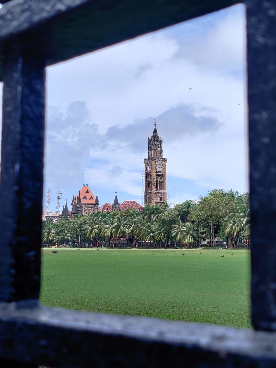 Photo of Rajabai Clock Tower, Karmaveer Bhaurao Patil Marg, Mantralaya, Fort, Mumbai, Maharashtra, India by Aakash Vishwakarma