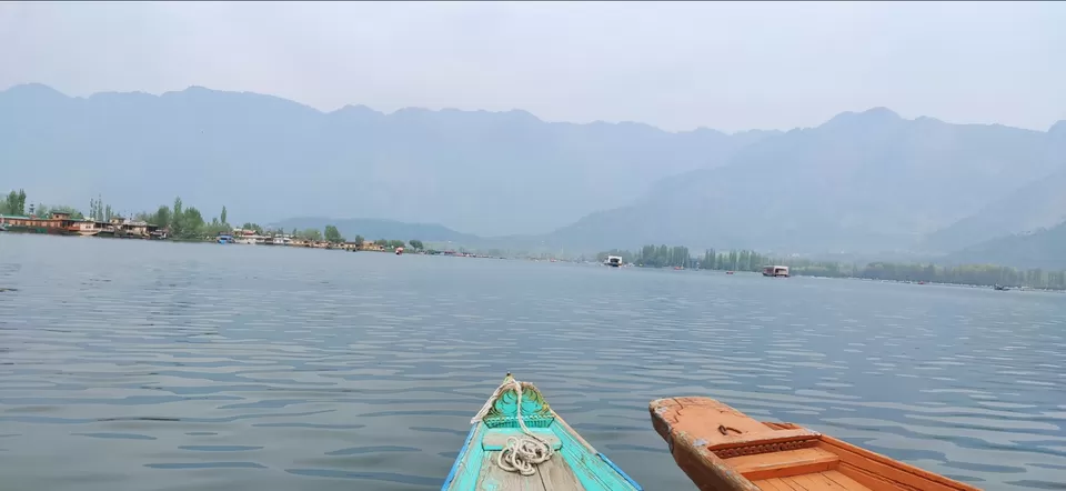 Photo of Dal Lake by Priya Kotecha