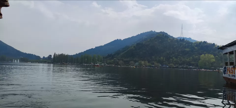 Photo of Dal Lake by Priya Kotecha