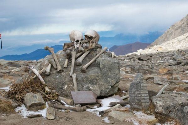 Photo of Roopkund Trek-The Mysterious Skeleton Lake by Baaromaas Travel