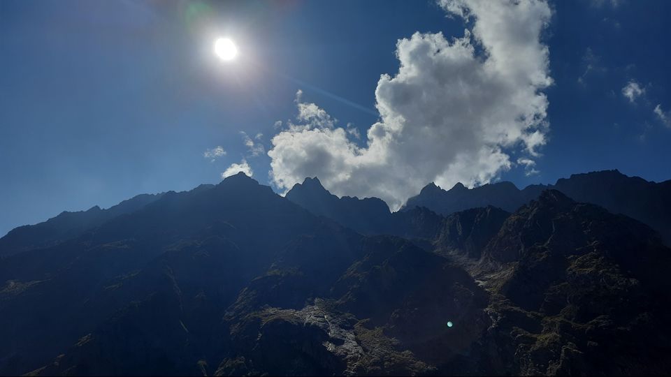 Photo of Badrinath Temple by Roaming Mayank