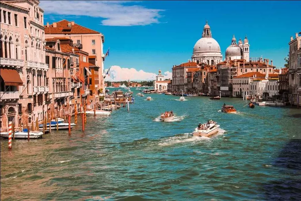 Photo of Italy by Roaming Mayank