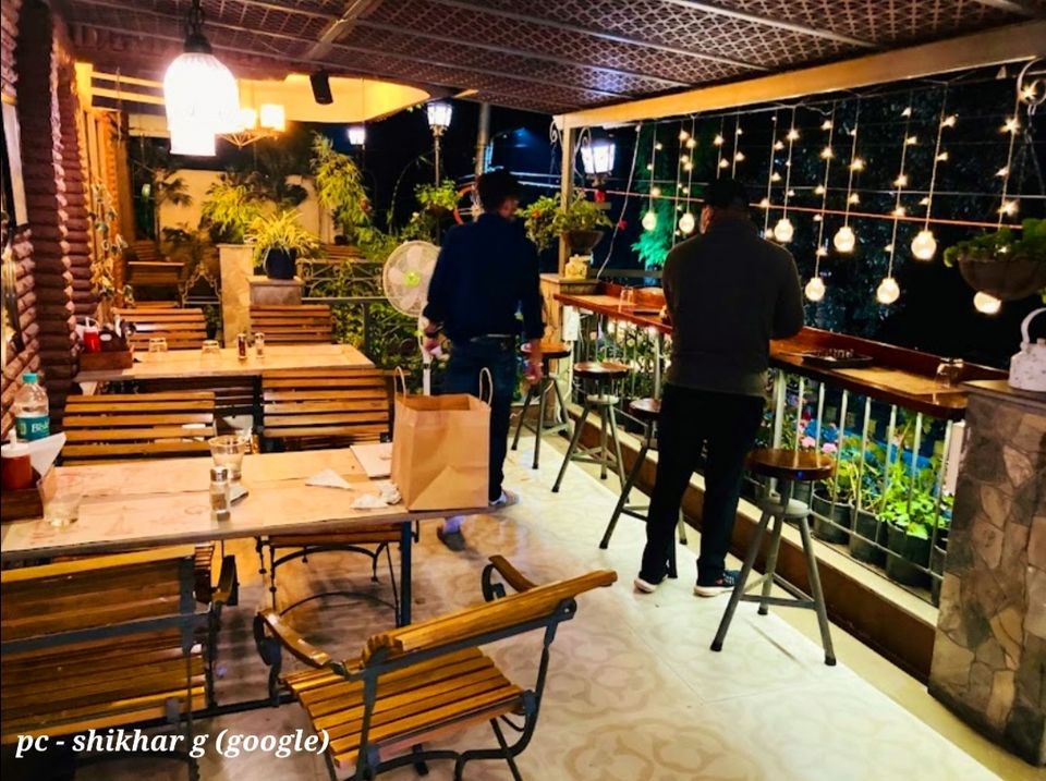 Photo of Café LakeSide by Roaming Mayank