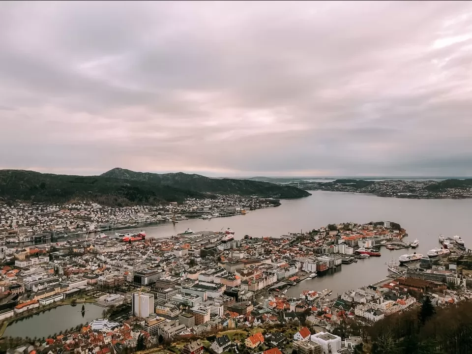 Photo of Mt. Fløyen by Roaming Mayank