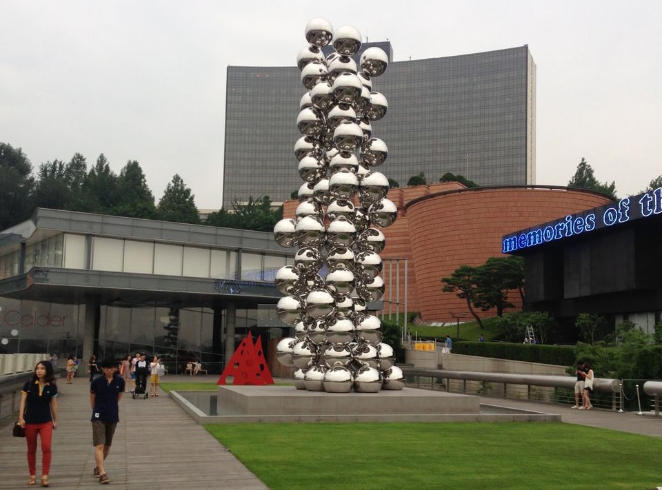 Photo of Leeum, Samsung Museum of Art, Seoul, South Korea by Anvi