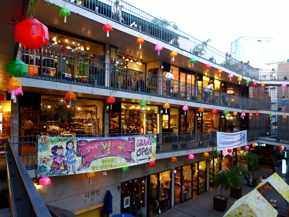 Photo of Gwanhun-dong, Seoul, South Korea by Anvi