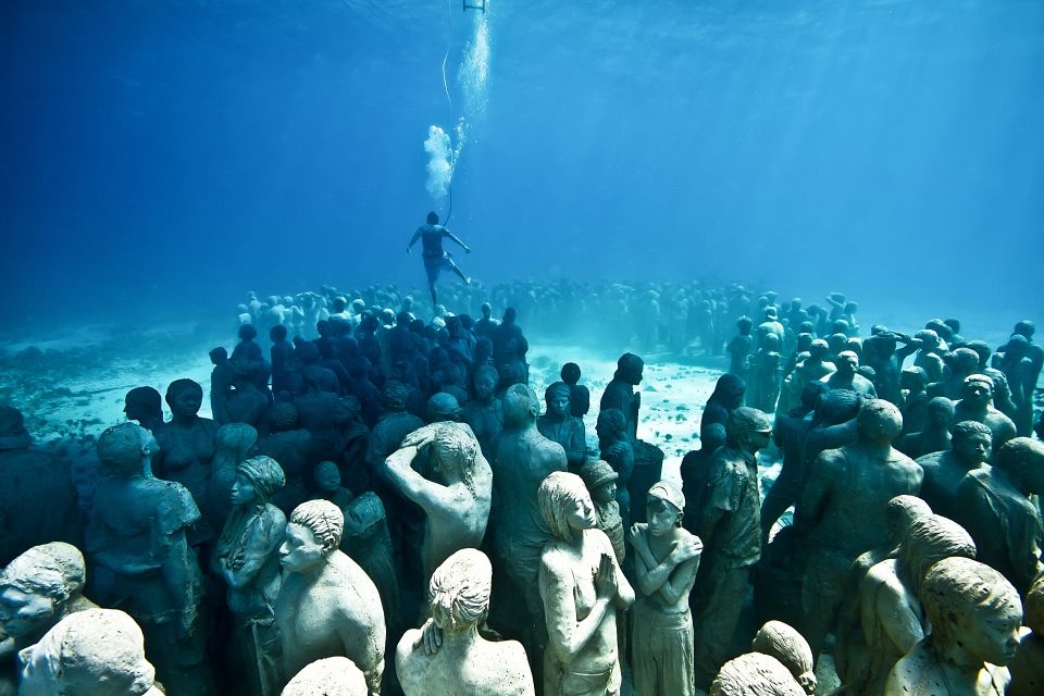 Photo of Travel Under Water To See These Unbelievable Sculptures 1/18 by Priyam Bagga