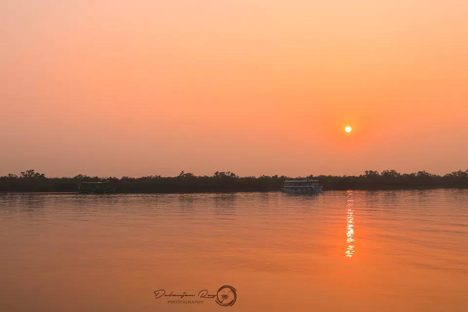 Photo of Godkhali Ferry Ghat Rest Point, State Highway 3, Mazidbari, West Bengal, India by Debanjan Ray