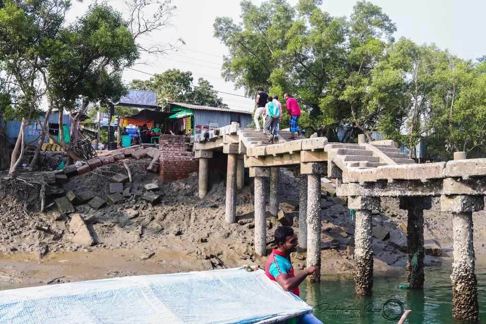 Photo of Pakhiralay, West Bengal, India by Debanjan Ray