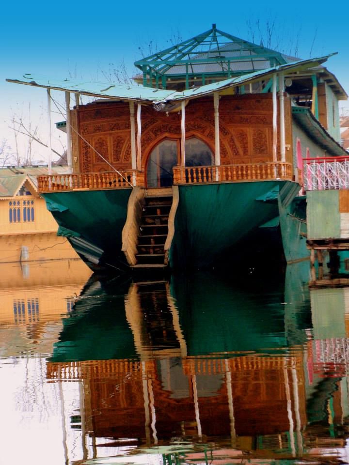 Photo of KASHMIR - Gar firdaus baruhe zamin ast , Hamin asto Hamin asto Ha 7/37 by HappyBanjaras