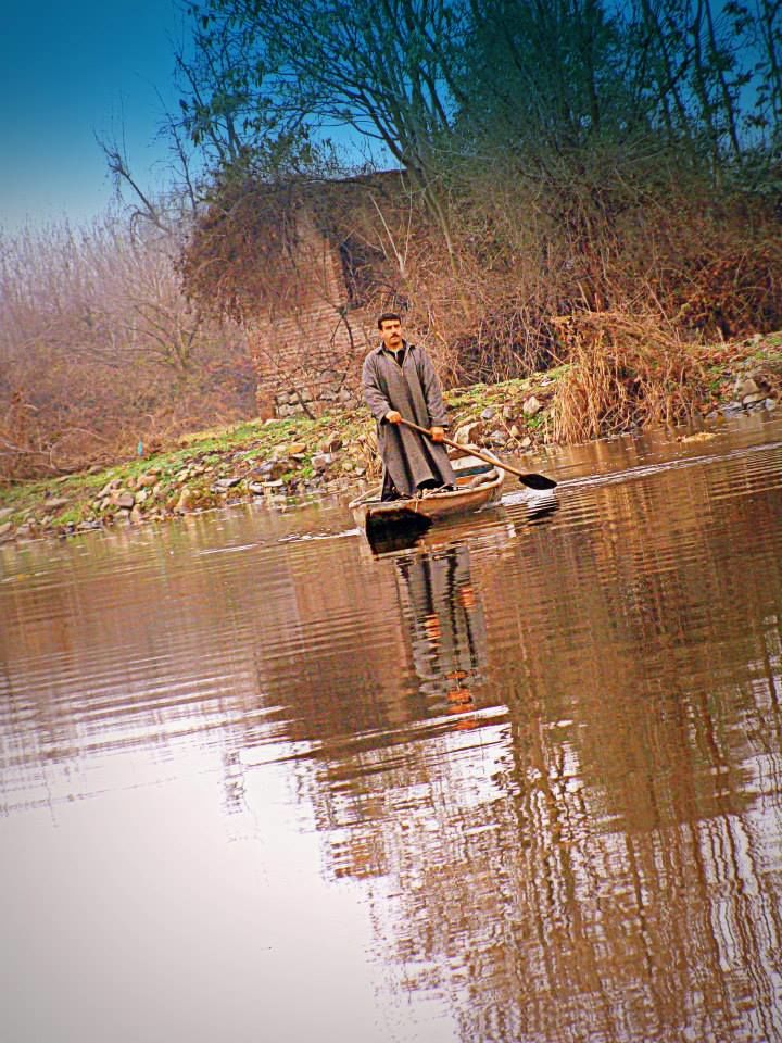 Photo of KASHMIR - Gar firdaus baruhe zamin ast , Hamin asto Hamin asto Ha 28/37 by HappyBanjaras
