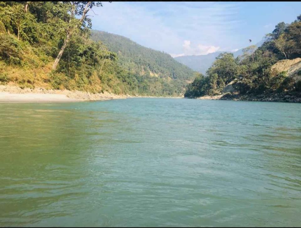 Photo of Triveni - confluence of river Teesta and Rangeet, ideal for picnic spot. by Sohini Roy Mitra