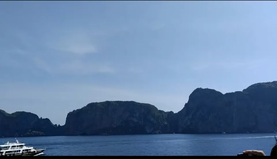 Photo of Islands of Phuket - PHI PHI LE and PHI PHI DON by Sohini Roy.