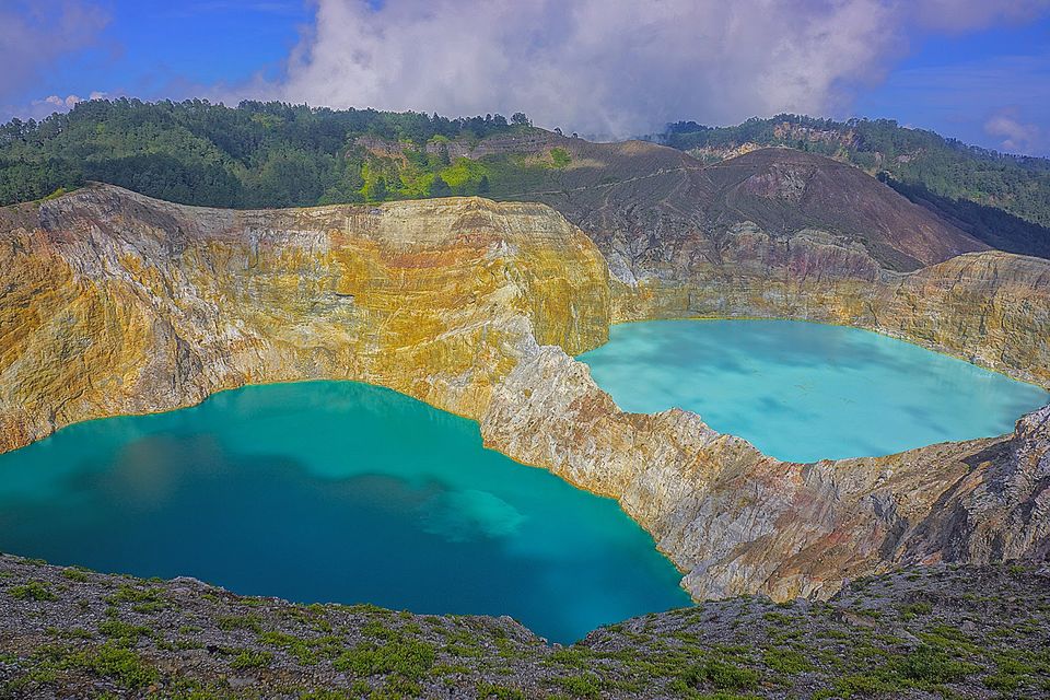 Photo of Gunung Kelimutu, Woloara, East Nusa Tenggara, Indonesia by Dave @ Travel Transmissions