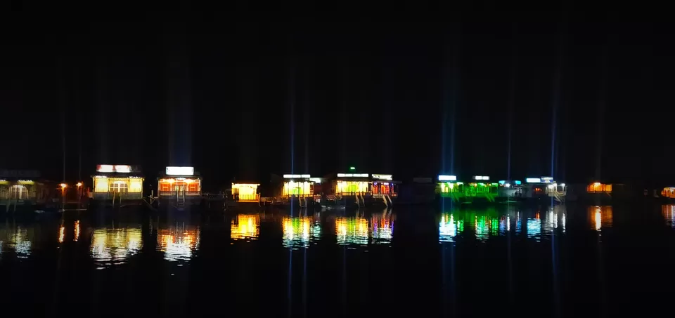 Photo of Dal Lake by Curl_Saga