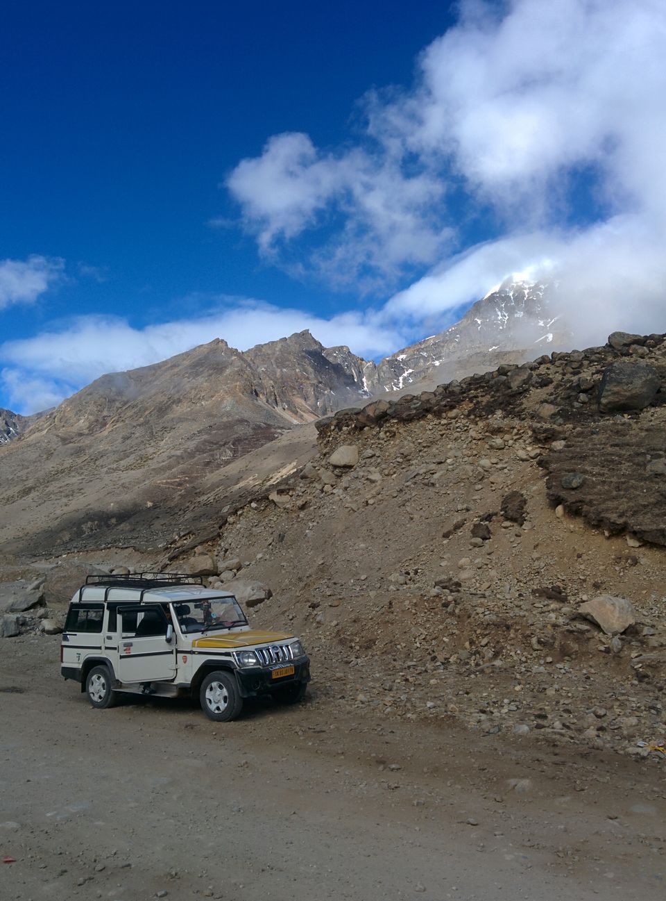 Photo of Thangu Valley, Sikkim, India by Adnan Taher