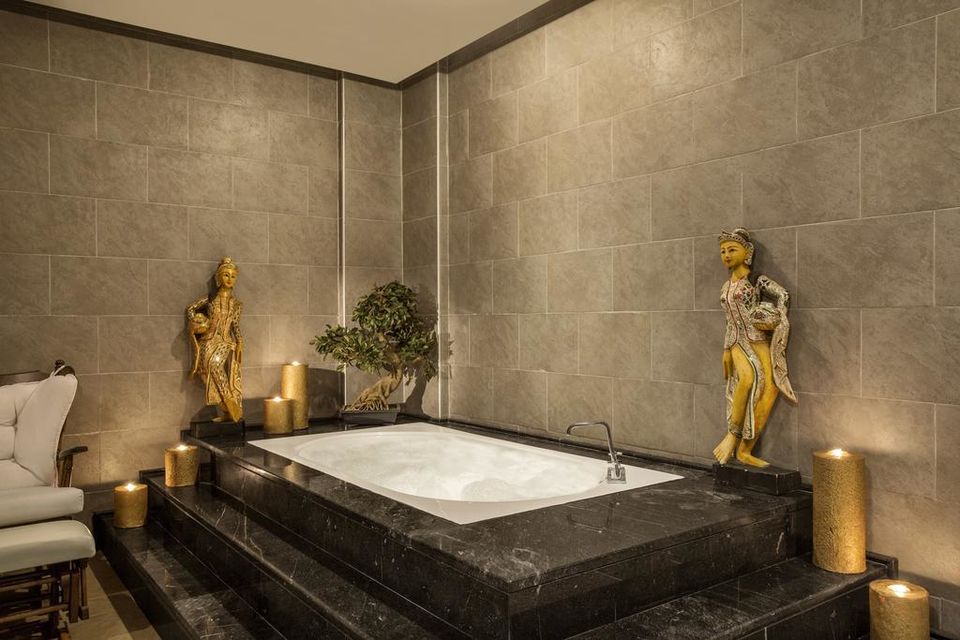 Photo of In 2018, Splurge At These 8 Ultra-Luxurious Resorts Across The World That You Couldn't In 2017 by Prateek Dham