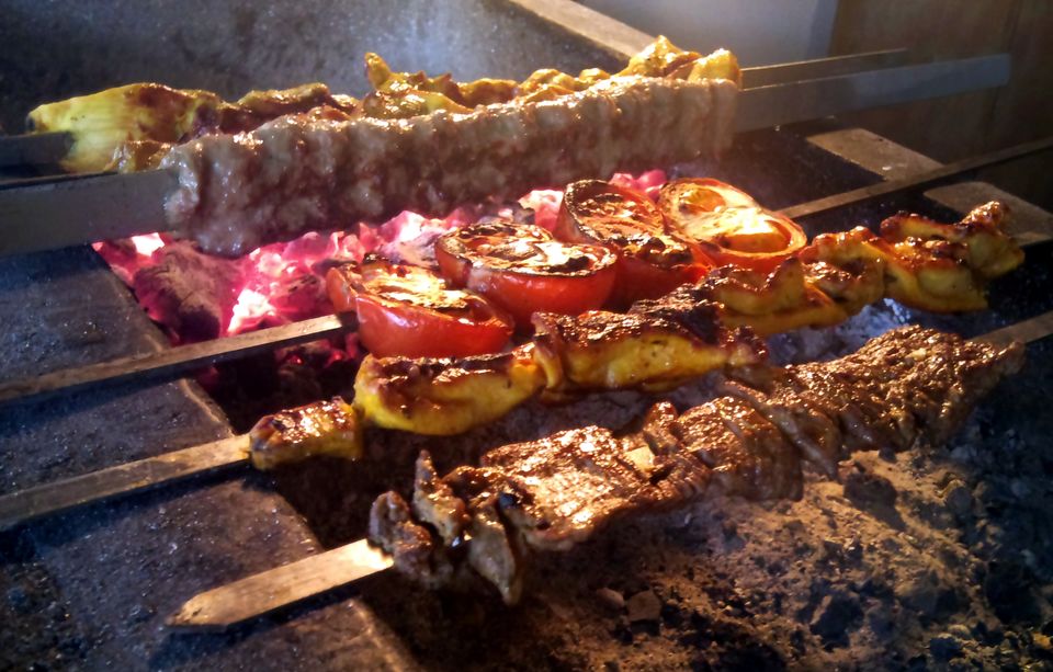 Photo of A Non-Vegetarian's Definitive Guide To Best Lucknow Food 1/1 by Prateek Dham