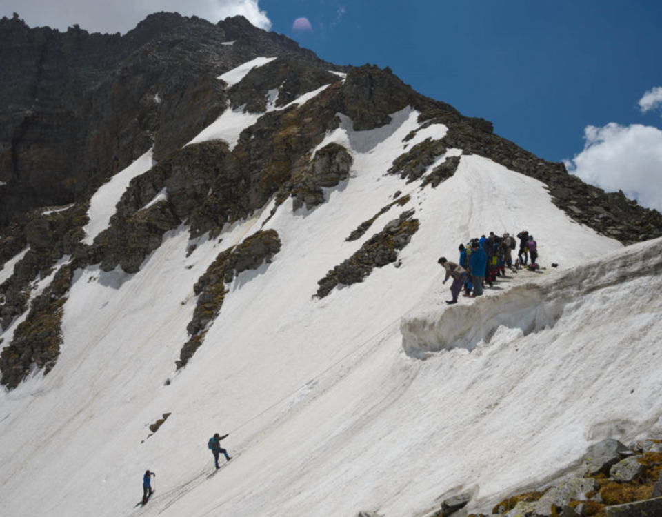 Photo of 8 Reasons Why A Mountain Trek Is A Far Better Alternative To A Mundane Weekend Getaway 6/9 by Prateek Dham
