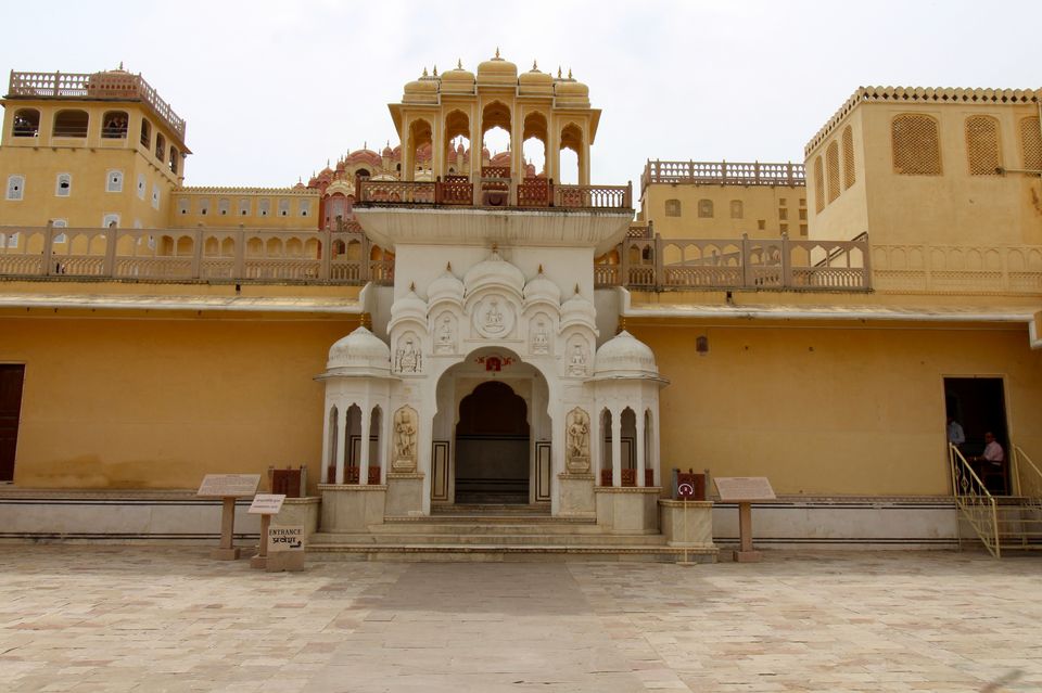 Photo of Hawa Mahal, Hawa Mahal Road, Badi Choupad, J.D.A. Market, Kanwar Nagar, Jaipur, Rajasthan, India by prasoon padhye
