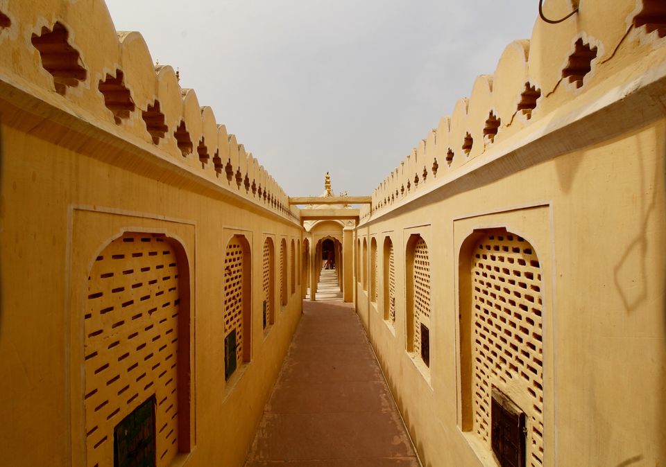 Photo of Hawa Mahal, Hawa Mahal Road, Badi Choupad, J.D.A. Market, Kanwar Nagar, Jaipur, Rajasthan, India by prasoon padhye