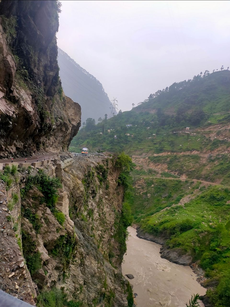 Photo of Valley of Flowers National Park by Tung Vidya