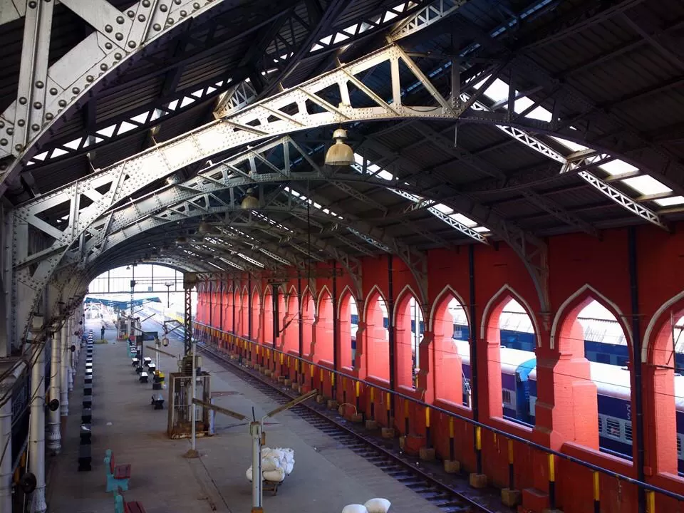 Photo of Egmore, Gandhi Irwin Road, Chennai, Tamil Nadu, India by Chendilk