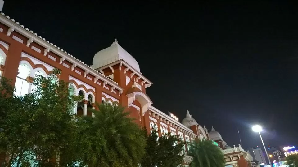 Photo of Egmore, Gandhi Irwin Road, Chennai, Tamil Nadu, India by Chendilk