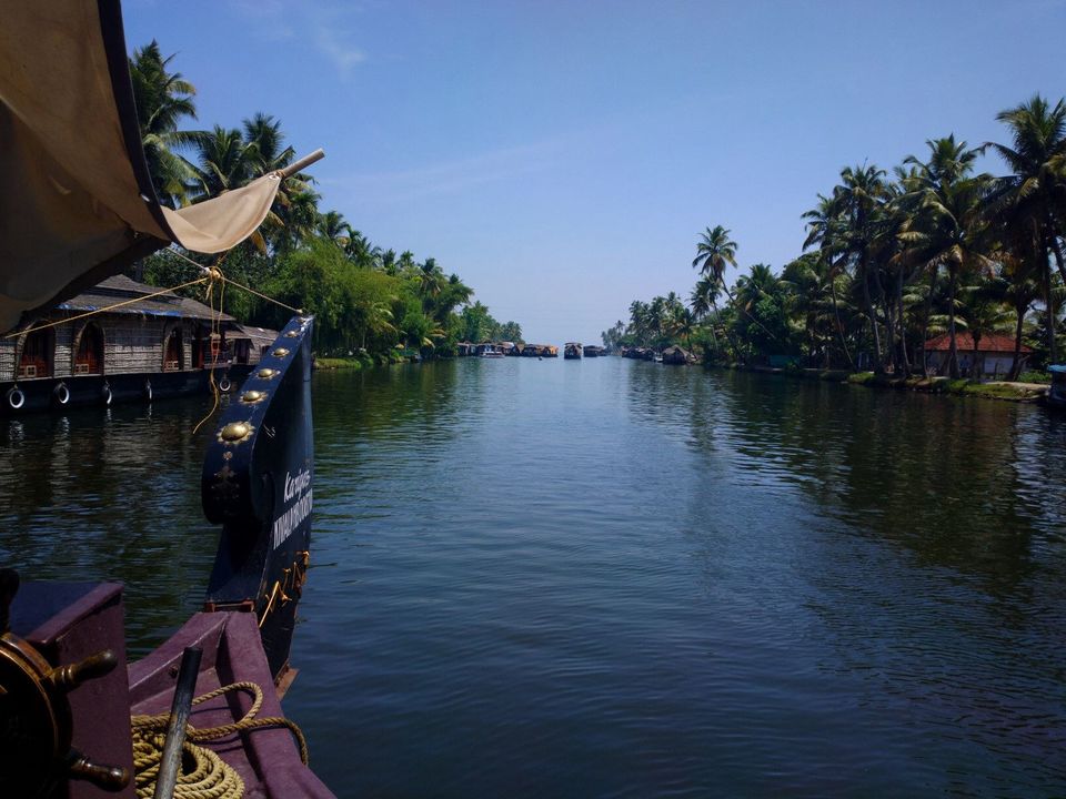 Photo of Alappuzha Backwaters - lots of chemmeen but no Karuthamma 8/34 by Chendilk