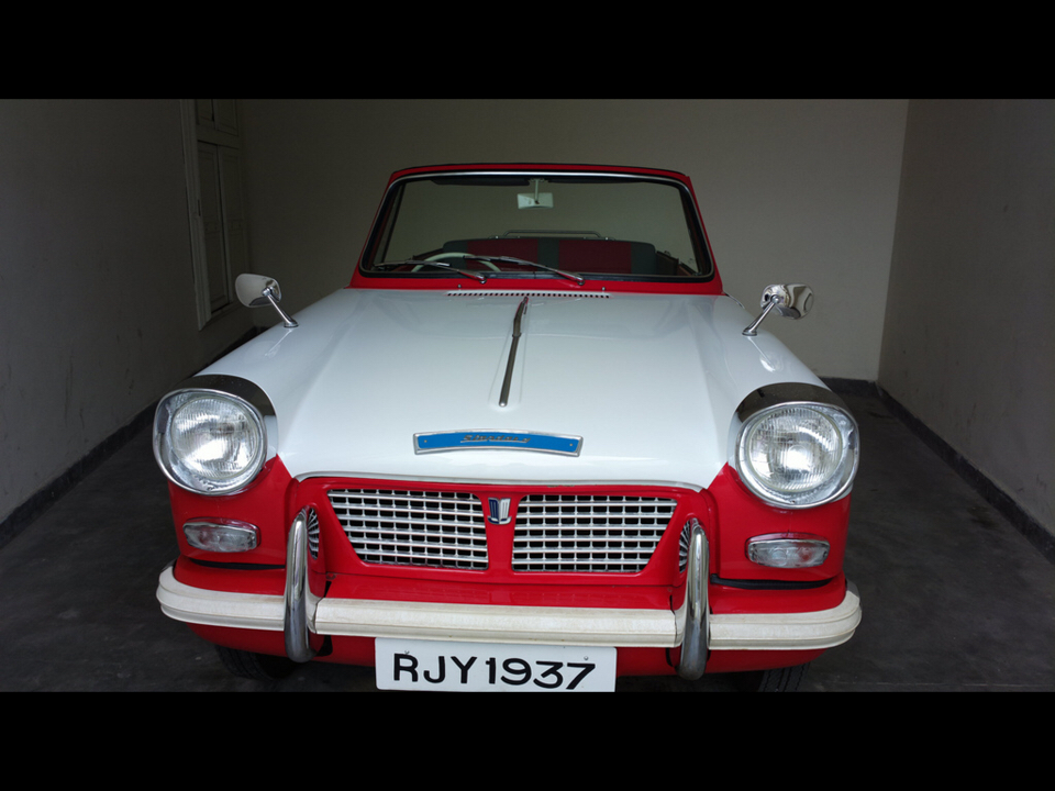 Photo of Vintage Car Collection of Udaipur Maharajah 5/11 by Chendilk