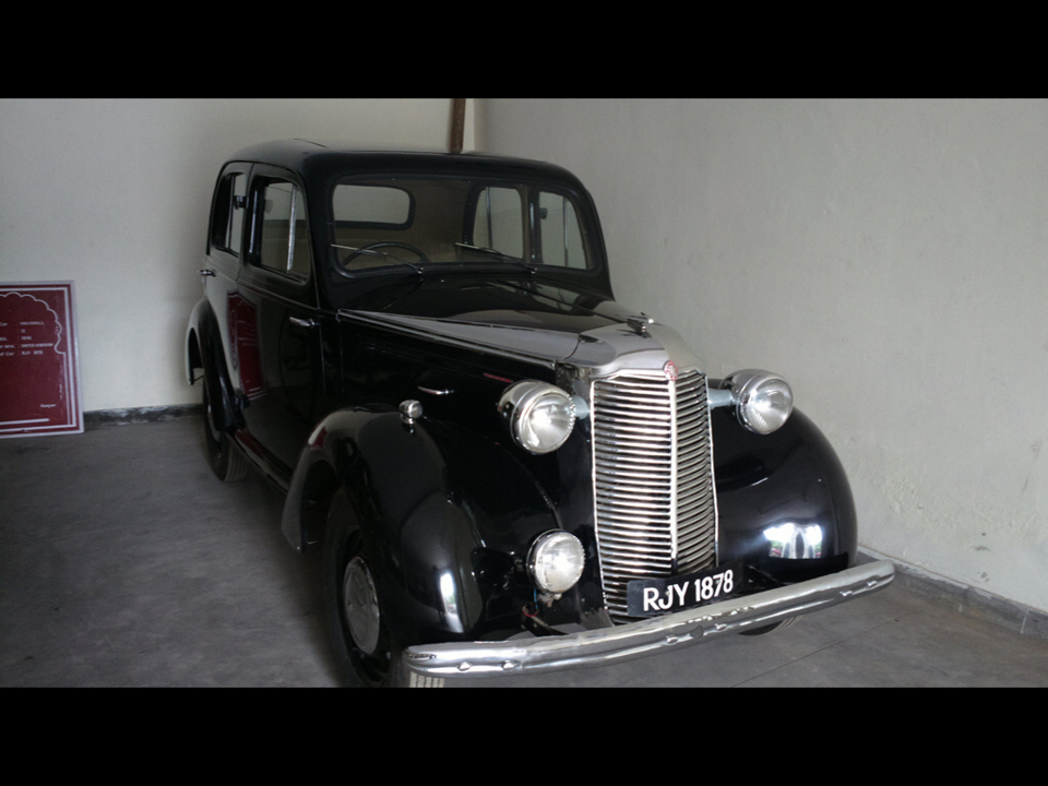 Photo of Vintage Car Collection of Udaipur Maharajah 8/11 by Chendilk