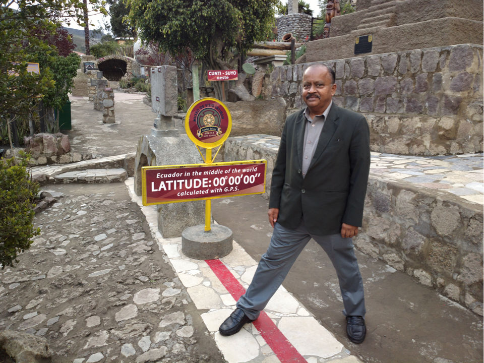 Photo of I stood on the Middle of the World ! The Ecuador Experience 1/7 by Chendilk