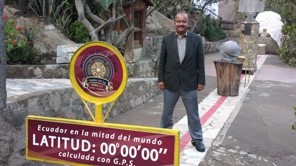 Photo of I stood on the Middle of the World ! The Ecuador Experience 3/7 by Chendilk