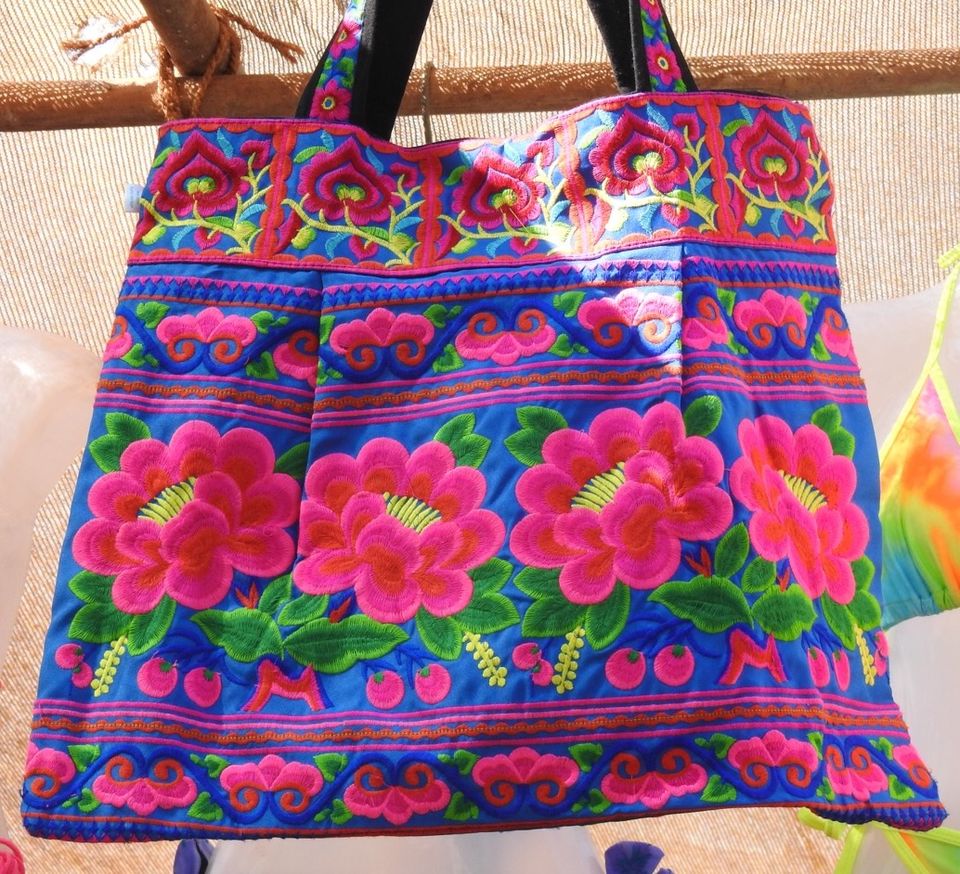 Photo of Anjuna Flea Market,Goa - A Photo Tour ! 6/15 by Chendilk