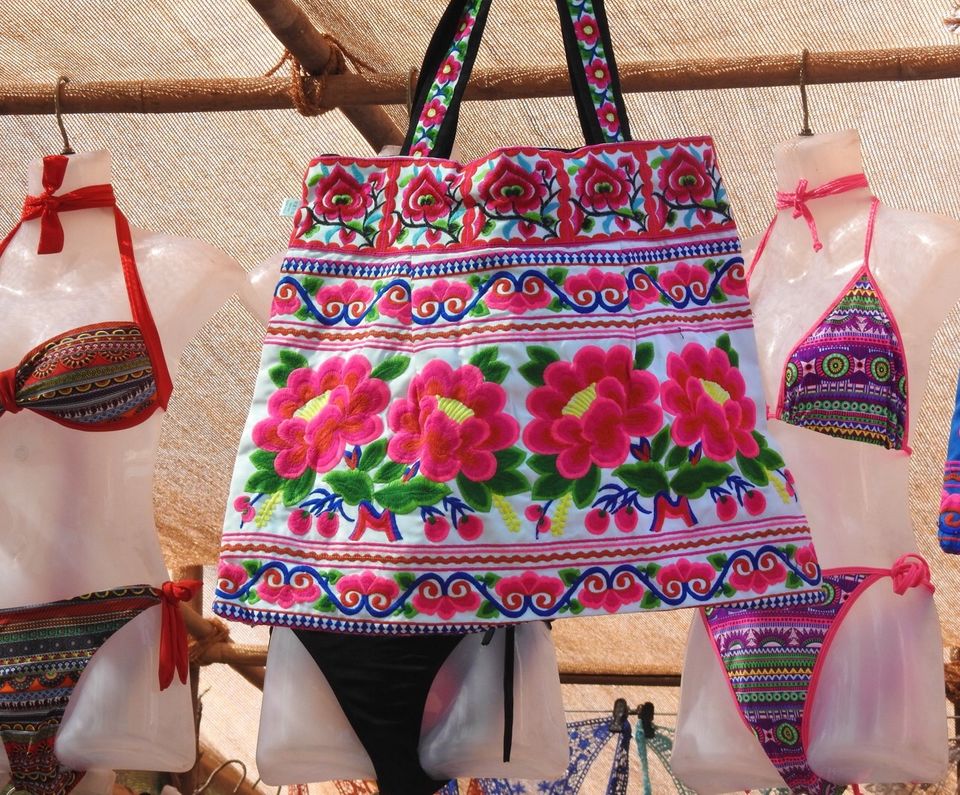 Photo of Anjuna Flea Market,Goa - A Photo Tour ! 13/15 by Chendilk