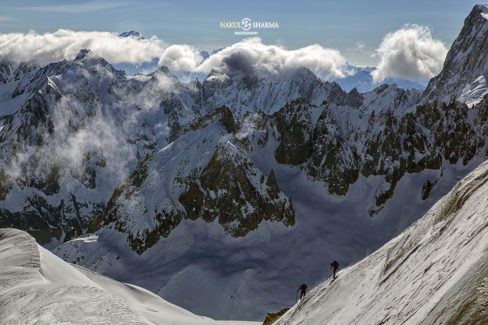 Photo of When I badly needed gloves at 3842m (Mont Blanc) 1/3 by nakul