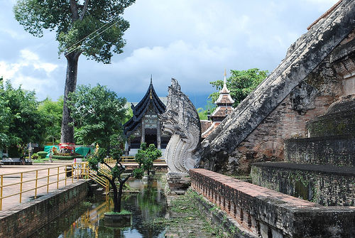 Photo of A Solo Traveler's Guide to Thailand 2/6 by Pamela Macnaughtan