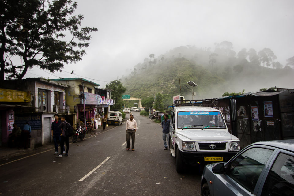 Photo of Our journey to the Lansdowne Cantonment, Uttarakhand 4/12 by Anunay Sood