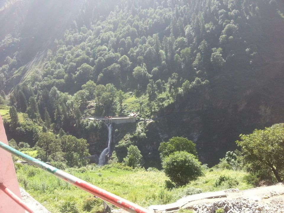 Photo of The villages of Parvati Valley 4/15 by Anunay Sood